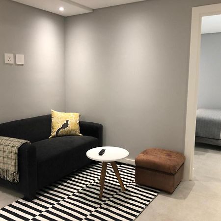 Ferienwohnung Private Bachelor Pad In Sea Point Kapstadt Exterior foto
